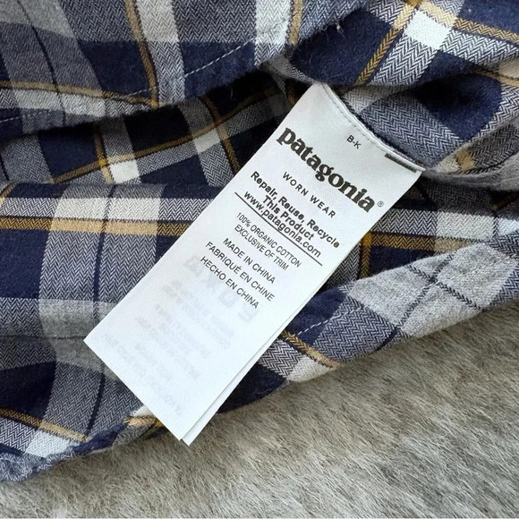 Patagonia Organic Cotton Plaid Button Down Shirt - Picture 9 of 12